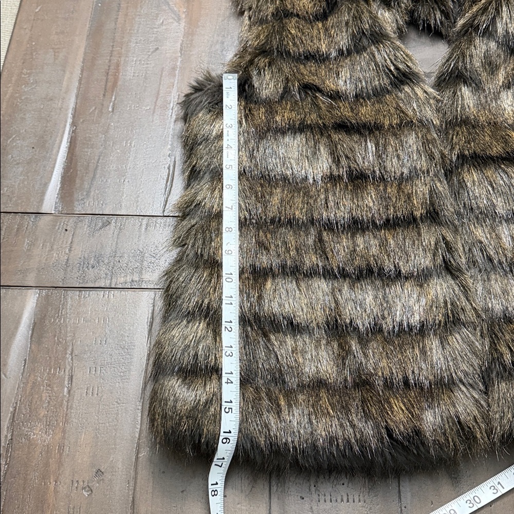 Michael Kors brown Faux fur vest - Picture 9 of 16